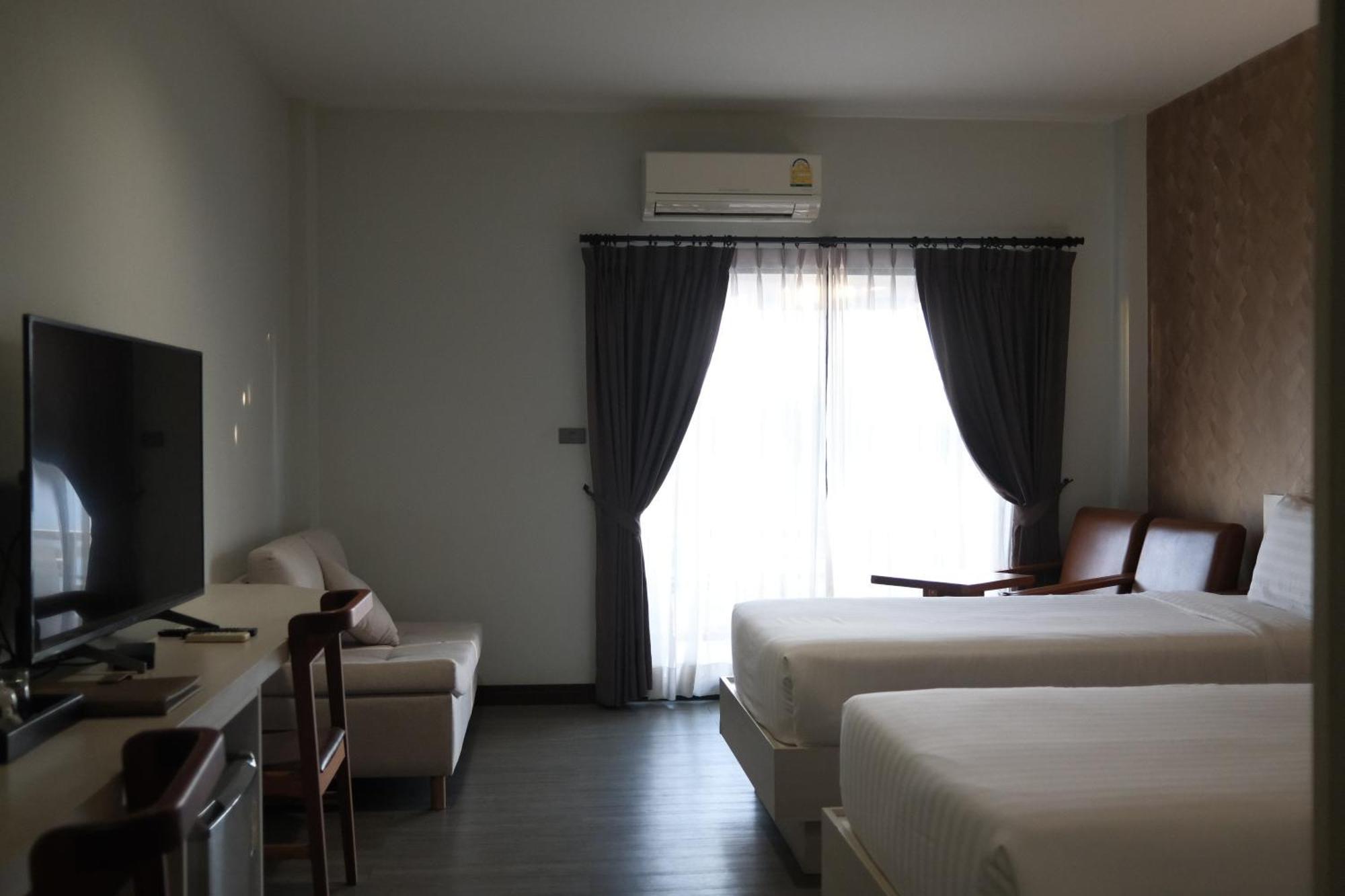 Socool Grand Hotel Nang Rong Exterior foto